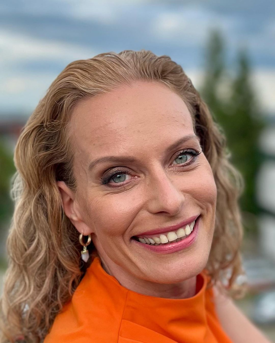 Galerie Moder torka Kristina Kloubkov Vystavila T lo V Plavk ch 