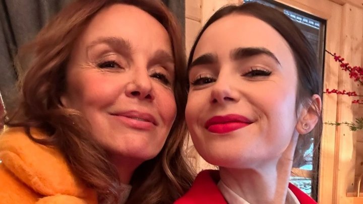 Lily Collins Nejnov j Zpr vy A Fotografie EXTRASIMO cz