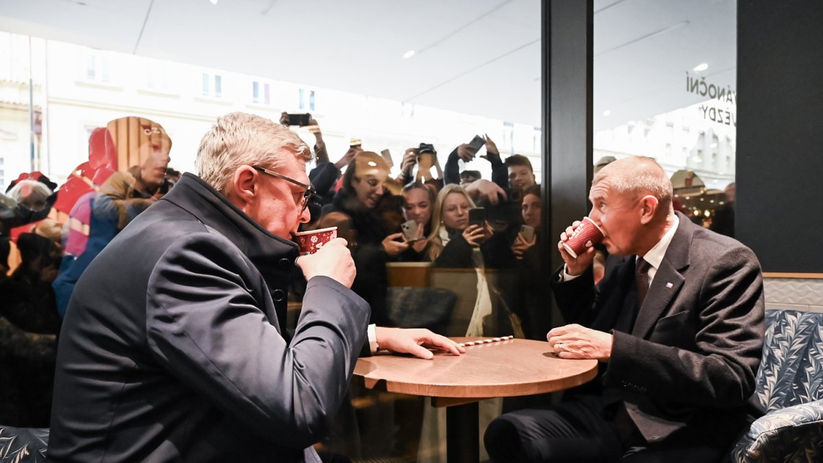 Andrej Babiš si připomíná 17. listopad na Národní třídě v Praze (2024)