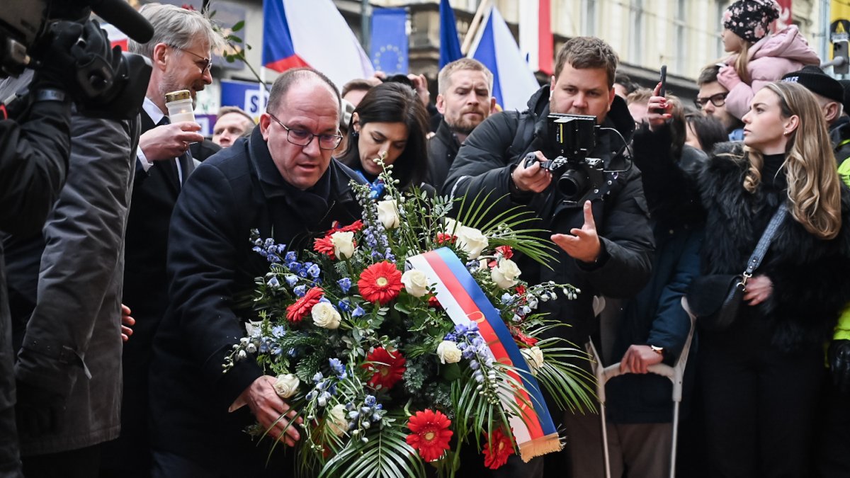 Připomínka 17. listopadu na Národní třídě v Praze (2024)
