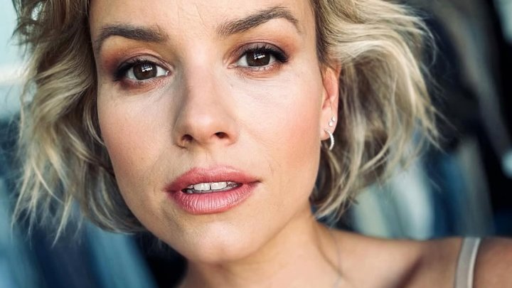 Patricie Pagáčová v overalu a hřívou uchvátila fanoušky