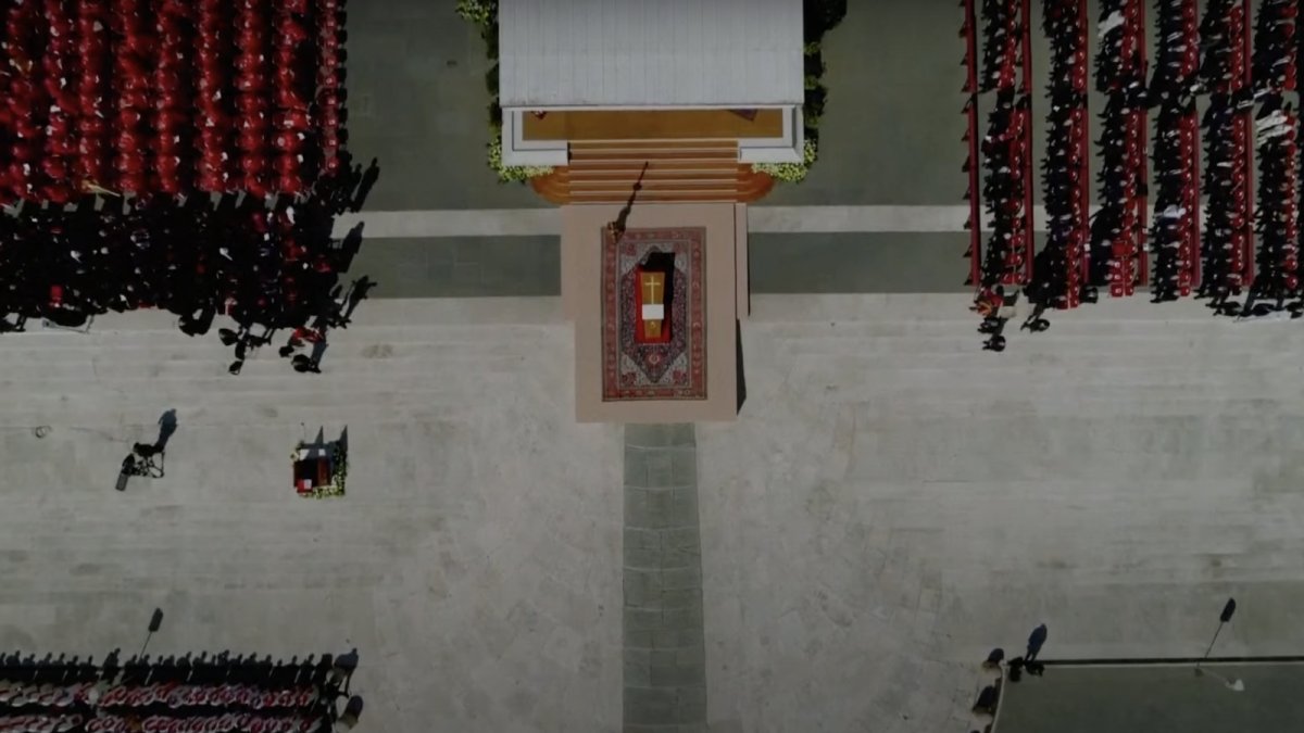Svět se loučí s papežem Františkem. (26.4.2025)