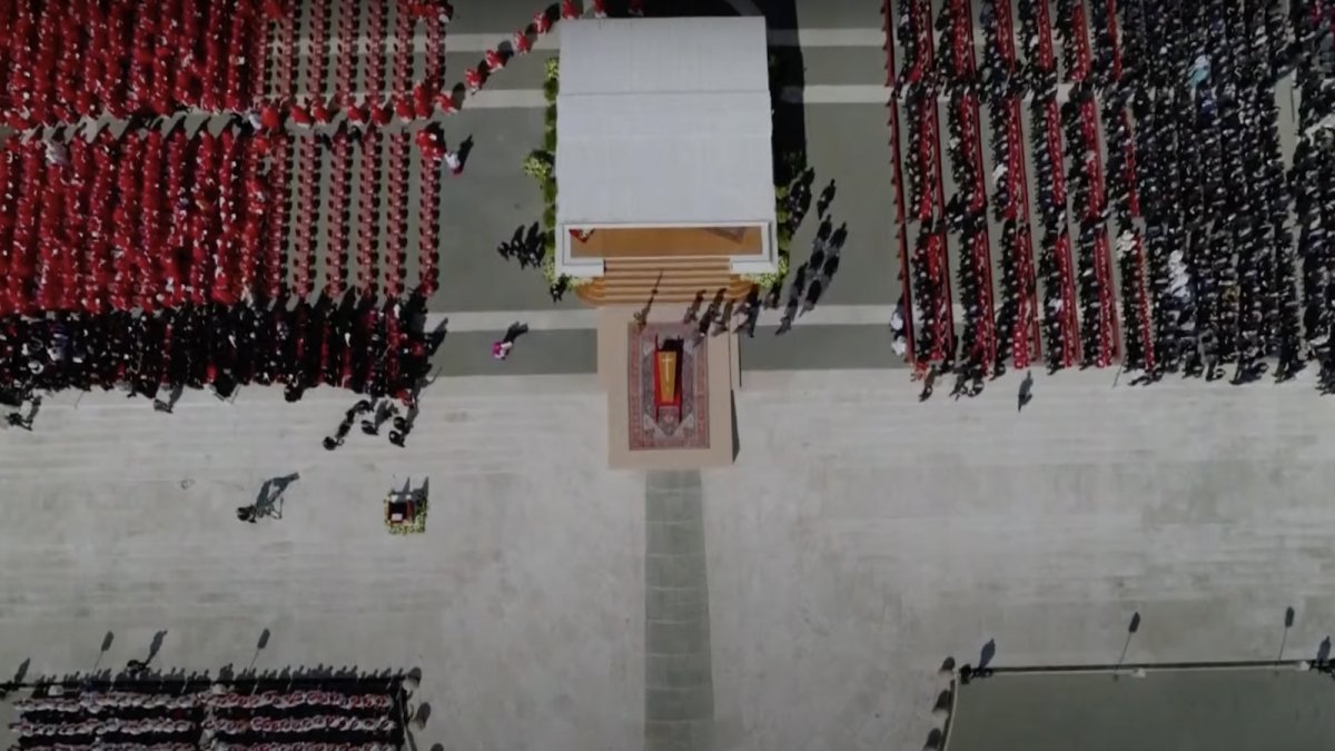 Svět se loučí s papežem Františkem. (26.4.2025)