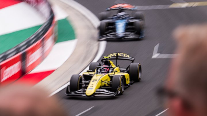 Roman Staněk ve F2 na okruhu Hungaroring (3. srpna 2025).