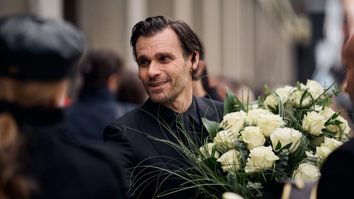 Leoš Mareš na posledním rozloučení. 