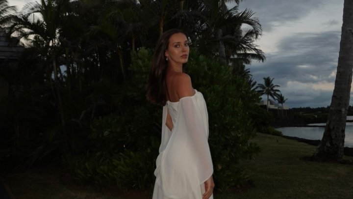 Charlotte Gottová se pochlubila novými fotkami. 