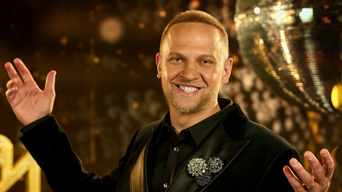 Tomáš Polák odloží mikrofon a představí se ve StarDance. 