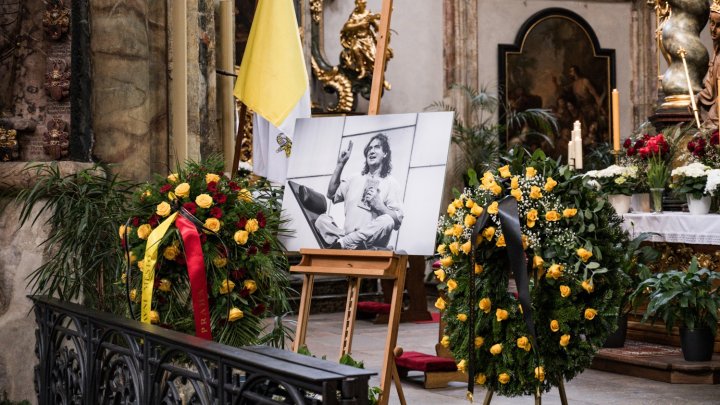 Češi se rozloučili s hercem Janem Potměšilem