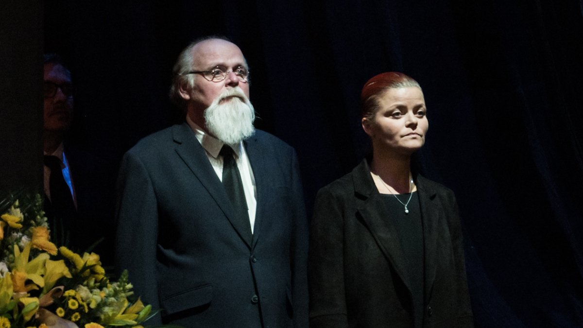 V Národním divadle se lidé rozloučili s Jiřím Štěpničkou. (20.10.2026)