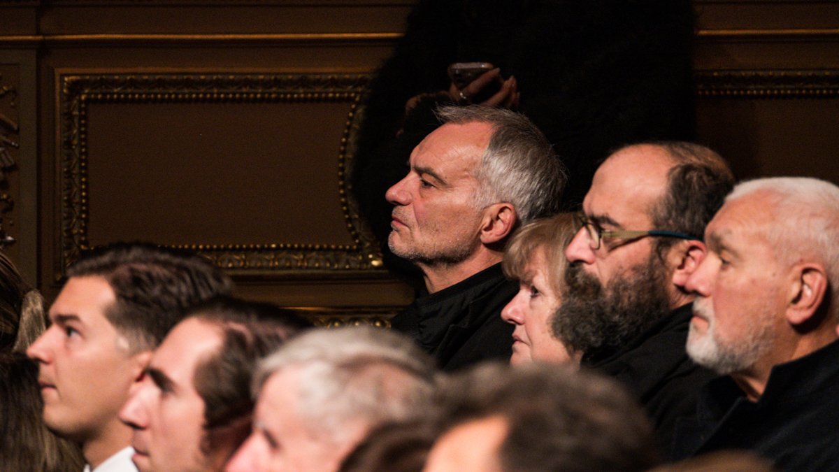 V Národním divadle se lidé rozloučili s Jiřím Štěpničkou. (20.10.2026)